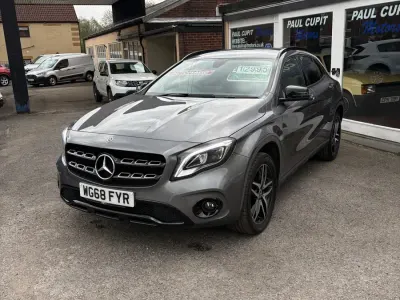 Usado Mercedes GLA180 Urban 122 HP (89 kW) 2018 Cinzento SUV
