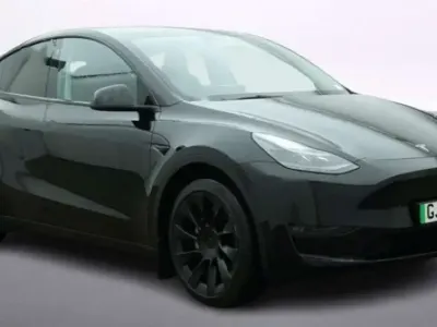 Begagnad Tesla Model Y Long Range AWD 378 kW (514 HK) 2022 Svart SUV
