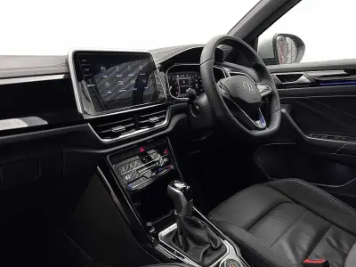 Usado VW T-Roc R 300 HP (220 kW) 2025 Preto SUV