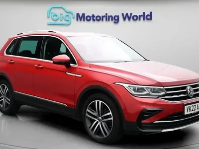 Usado VW Tiguan Elegance 150 HP (110 kW) 2022 Vermelho SUV