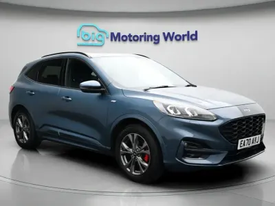 Käytetty Ford Kuga ST-Line 120 HP (88 kW) 2020 Sininen Katumaasturi