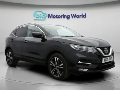Używany Nissan Qashqai N-Connecta 140 KM (102 kW) 2020 Czarny SUV