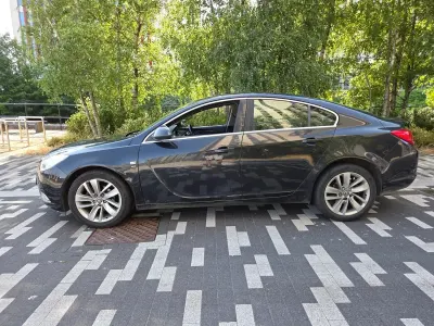 Used Vauxhall Insignia SRi 160 HP (117 kW) 2012 Black Hatchback