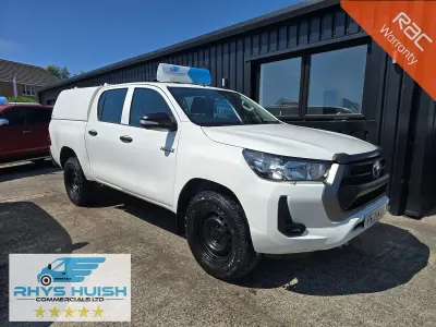 Used Toyota HiLux Active 150 HP (110 kW) 2021 White Pickup