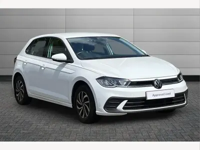 Begagnad VW Polo Life 95 HK (69 kW) 2024 Vit Halvkombi