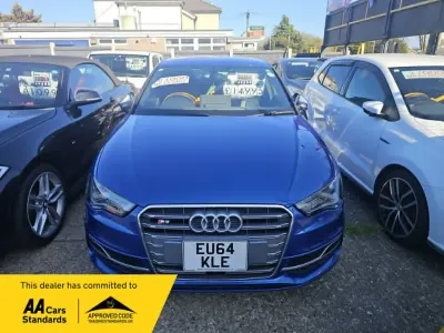 Begagnad Audi S3 Sportback Performance 333 HK (244 kW) 2026 Blå Halvkombi