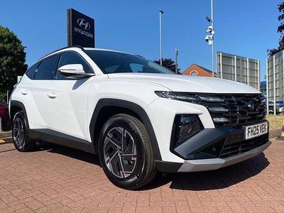 White New 2025 Hyundai Tucson Advanced SUV | £25,600 (A bit pricey)