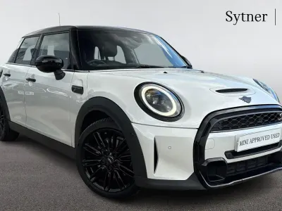 Gebraucht Mini Cooper S Exclusive 176 PS (129 kW) 2023 Weiß Kleinwagen