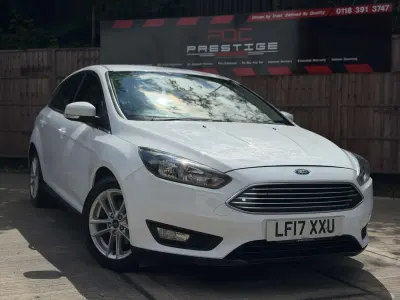 Used Ford Focus Zetec 120 HP (88 kW) 2017 White Hatchback