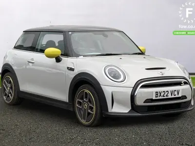 Begagnad Mini Cooper S Level 1 135 kW (184 HK) 2022 Silver Halvkombi