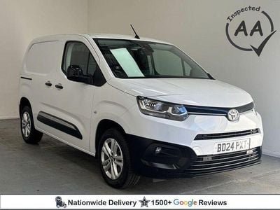 Used Toyota Proace Design 130 HP (95 kW) 2024 White MPV
