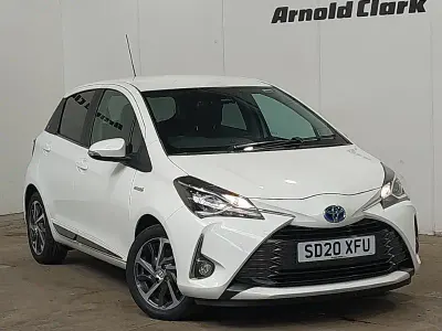 Used Toyota Yaris Hybrid 100 HP (73 kW) 2020 White Hatchback