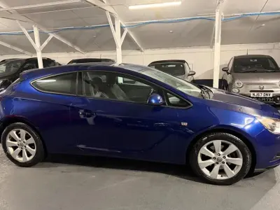 Used Vauxhall Astra GTC Sport 165 HP (121 kW) 2014 Coupe