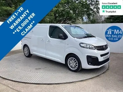 Used Vauxhall Vivaro 120 HP (88 kW) 2024 White MPV