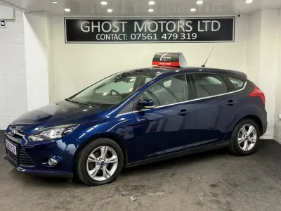 Begagnad Ford Focus Zetec 125 HK (91 kW) 2013 Blå Halvkombi