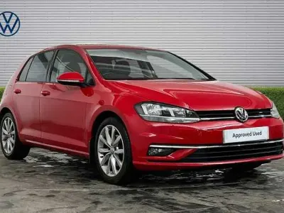 Begagnad VW Golf VII GT 150 HK (110 kW) 2019 Röd Halvkombi