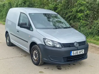 Begagnad VW Caddy Startline 102 HK (75 kW) 2015 Silver Minibuss