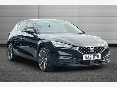 Begagnad Seat Leon XCELLENCE Lux 204 HK (150 kW) 2021 Svart Halvkombi