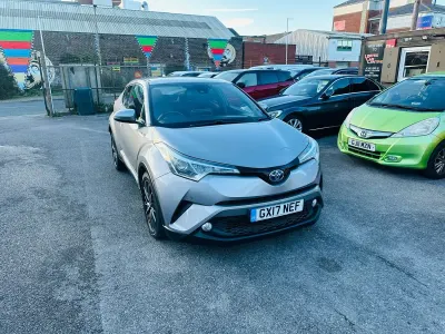 Second-hand Toyota C-HR 122 CP (89 kW) 2017 Argintiu SUV