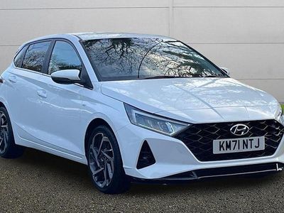 White Used 2022 Hyundai i20 Premium Hatchback | £13,495 (Fair price)