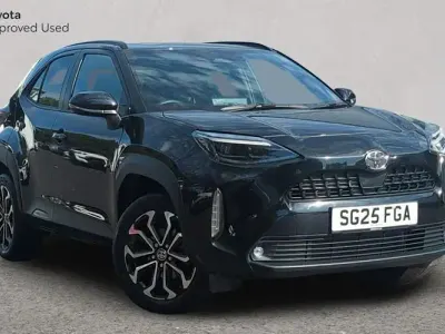 Used Toyota Yaris Cross Design 116 HP (85 kW) 2025 Black SUV
