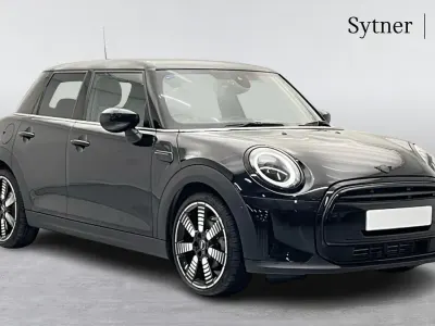 Używany Mini Cooper Exclusive 136 KM (100 kW) 2023 Czarny Hatchback