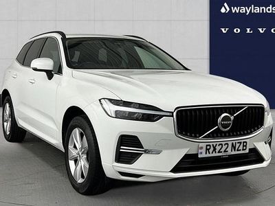 Used Volvo XC60 Momentum 247 HP (181 kW) 2022 White SUV