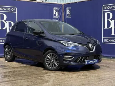 Begagnad Renault Zoe Techno 100 kW (136 HK) 2023 Blå Halvkombi