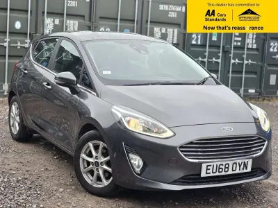 Used Ford Fiesta Zetec 100 HP (73 kW) 2018 Grey Hatchback