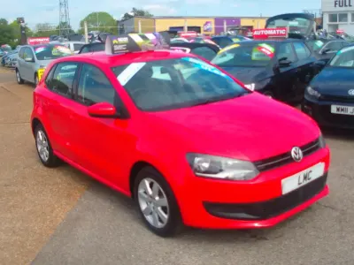Begagnad VW Polo SE 70 HK (51 kW) 2009 Röd Halvkombi