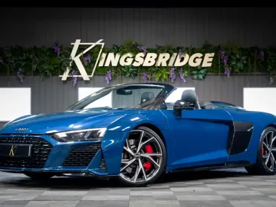 Begagnad Audi R8 Coupé Performance 562 HK (413 kW) 2022 Blå Sportkupé
