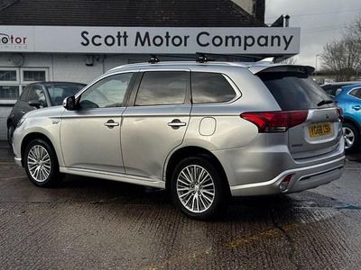Używany Mitsubishi Outlander 209 KM (153 kW) 2018 SUV