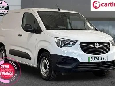 Used Vauxhall Combo 100 kW (136 HP) 2024 White MPV