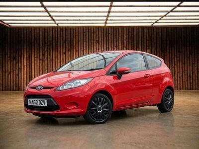 Used Ford Fiesta 82 HP (60 kW) 2012 Red Hatchback