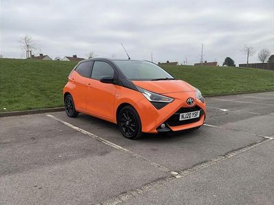 Used Toyota Aygo X-cite 72 HP (52 kW) 2020 Orange Hatchback