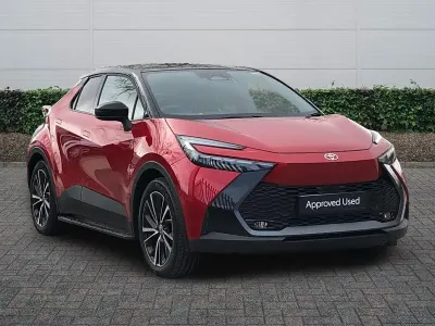 Used Toyota C-HR 2026 Scarlet flare bitone SUV