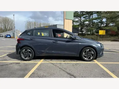 Używany Hyundai i20 SE 2022 Szary Hatchback