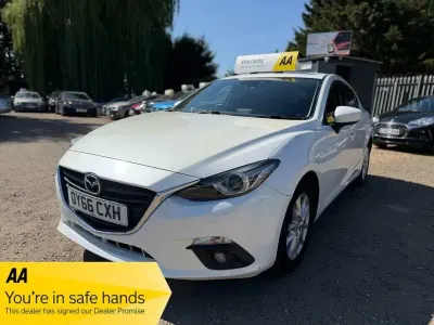 Used Mazda 3 105 HP (77 kW) 2016 White Hatchback