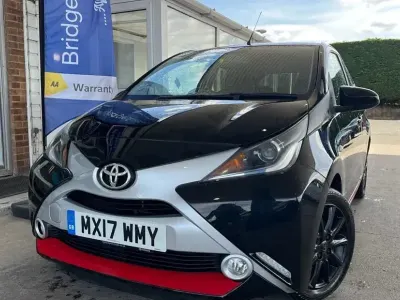 Used Toyota Aygo x-press 68 HP (50 kW) 2017 Black Hatchback