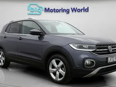 Usado VW T-Cross SEL 110 HP (80 kW) 2022 Cinzento SUV