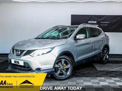 Used Nissan Qashqai N-Connecta 110 HP (80 kW) 2016 Silver SUV