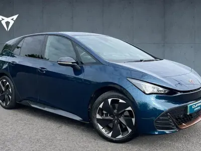 Usado Cupra Born e-Boost 169 kW (230 CV) 2023 Azul Utilitario