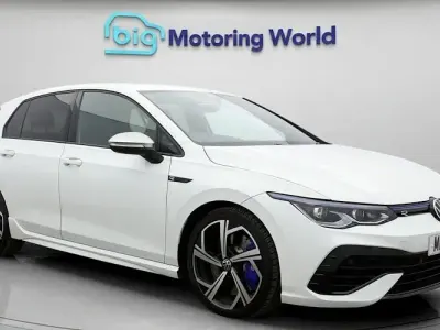 Używany VW Golf VIII R 320 KM (235 kW) 2024 Hatchback