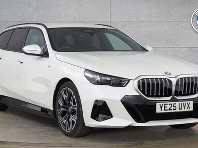 Begagnad BMW 530e M Sport 295 HK (216 kW) 2025 Vit Kombi