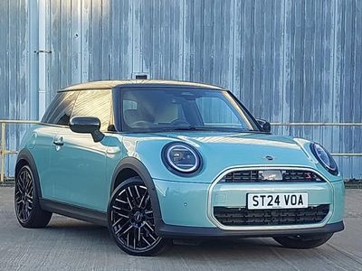 Usado Mini Cooper Exclusive 204 CV (150 kW) 2024 Verde Utilitario