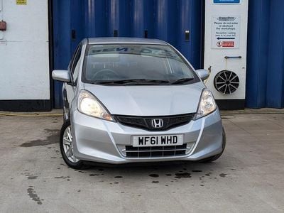 Used Honda Jazz ES 99 HP (72 kW) 2011 Silver Hatchback