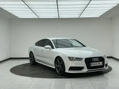 Used Audi A7 Black Edition 333 HP (244 kW) 2015 White Hatchback