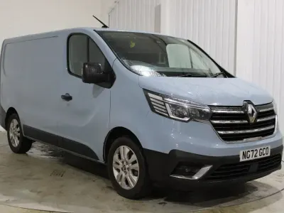 Begagnad Renault Trafic 2023 Blå