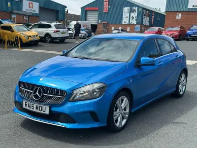 Used Mercedes A180 107 HP (78 kW) 2016 Blue Hatchback