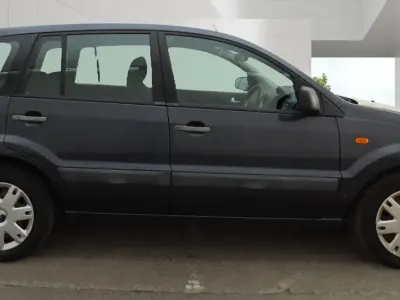 Used Ford Fusion Style 80 HP (58 kW) 2009 Grey Hatchback